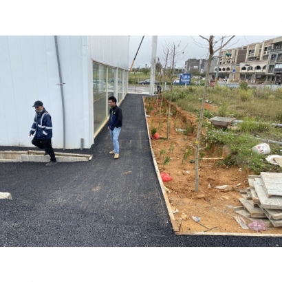 瀝青柏油鋪設